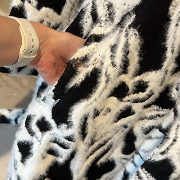 White House Black Market NWT SZ XS. Long Sleeve Belted Iris Sweater Coat - Picture 11 of 15